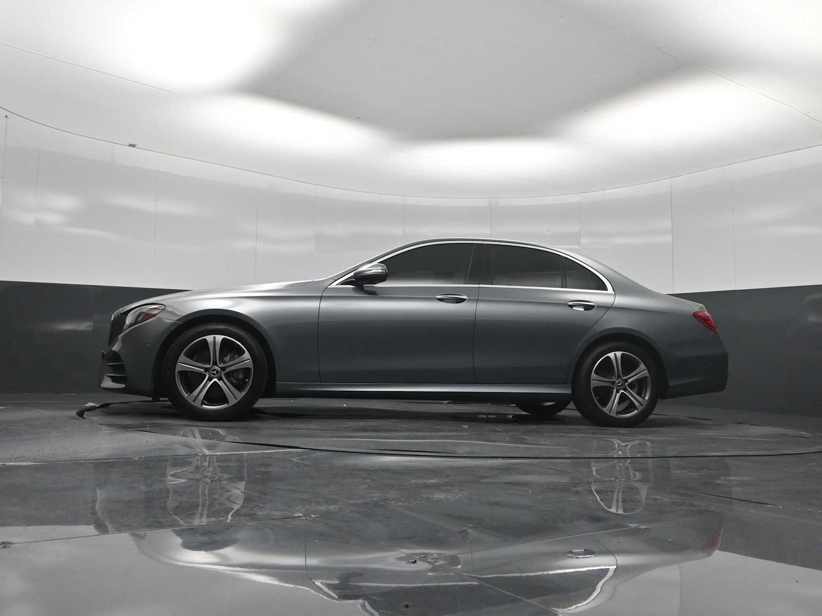 Used 2019 Mercedes-Benz E 300 4MATIC image 55