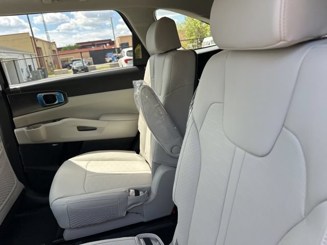 New 2026 Kia Sorento EX w/ EX Premium Package AWD/4WD image 16