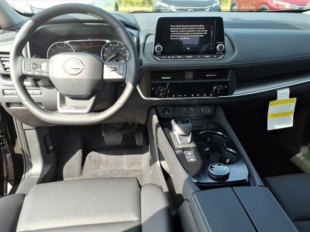 Used 2026 Nissan Rogue SV w/ SV Premium Package image 9