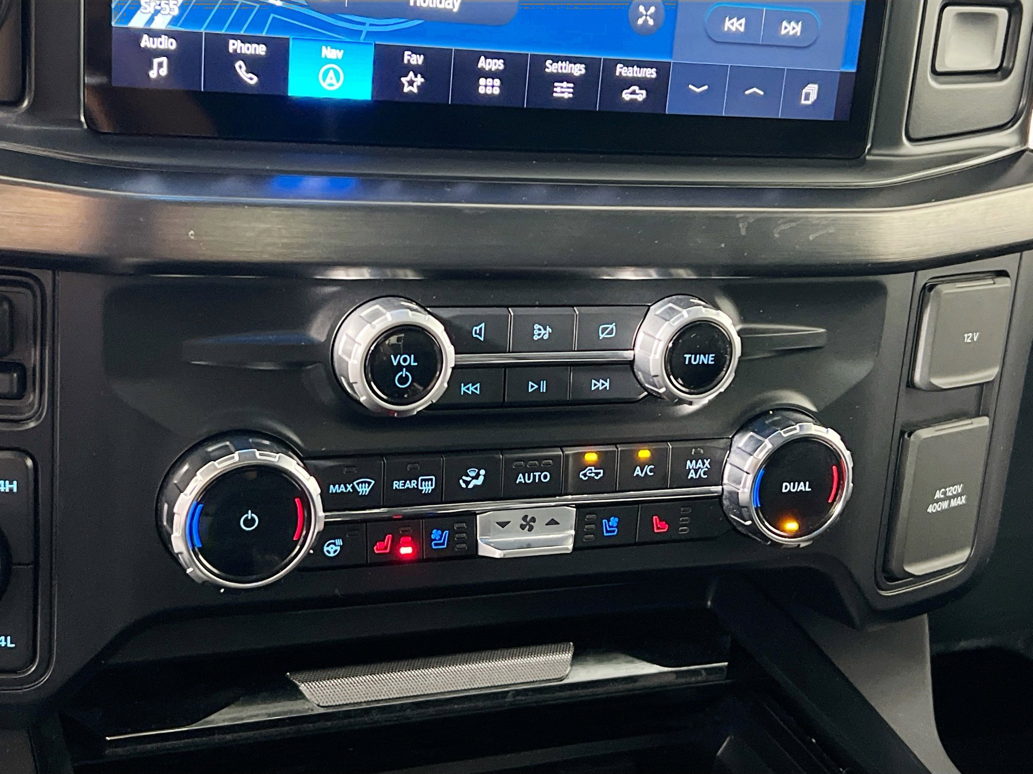 Used 2024 Ford F350 Lariat w/ Lariat Ultimate Package image 27