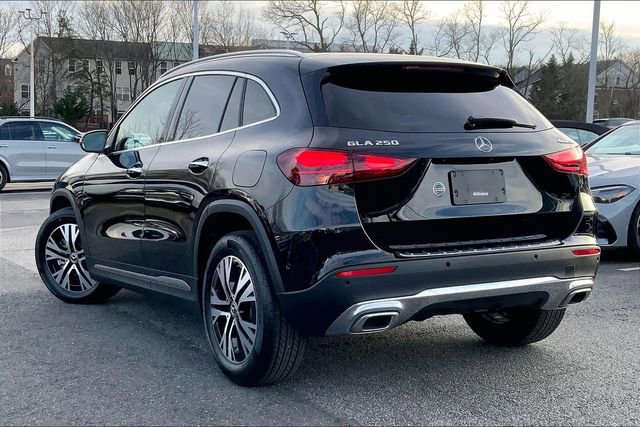 Used 2025 Mercedes-Benz GLA 250 4MATIC image 10