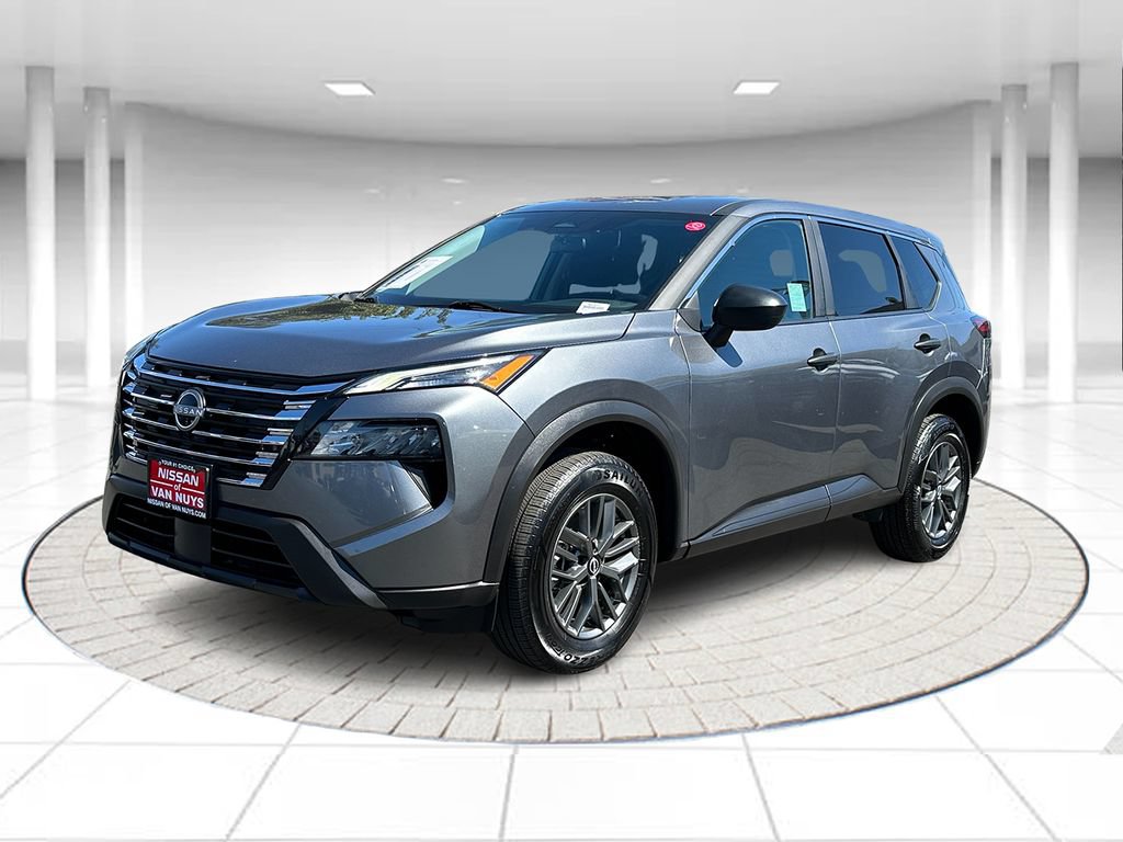 Used 2024 Nissan Rogue S FWD image 1