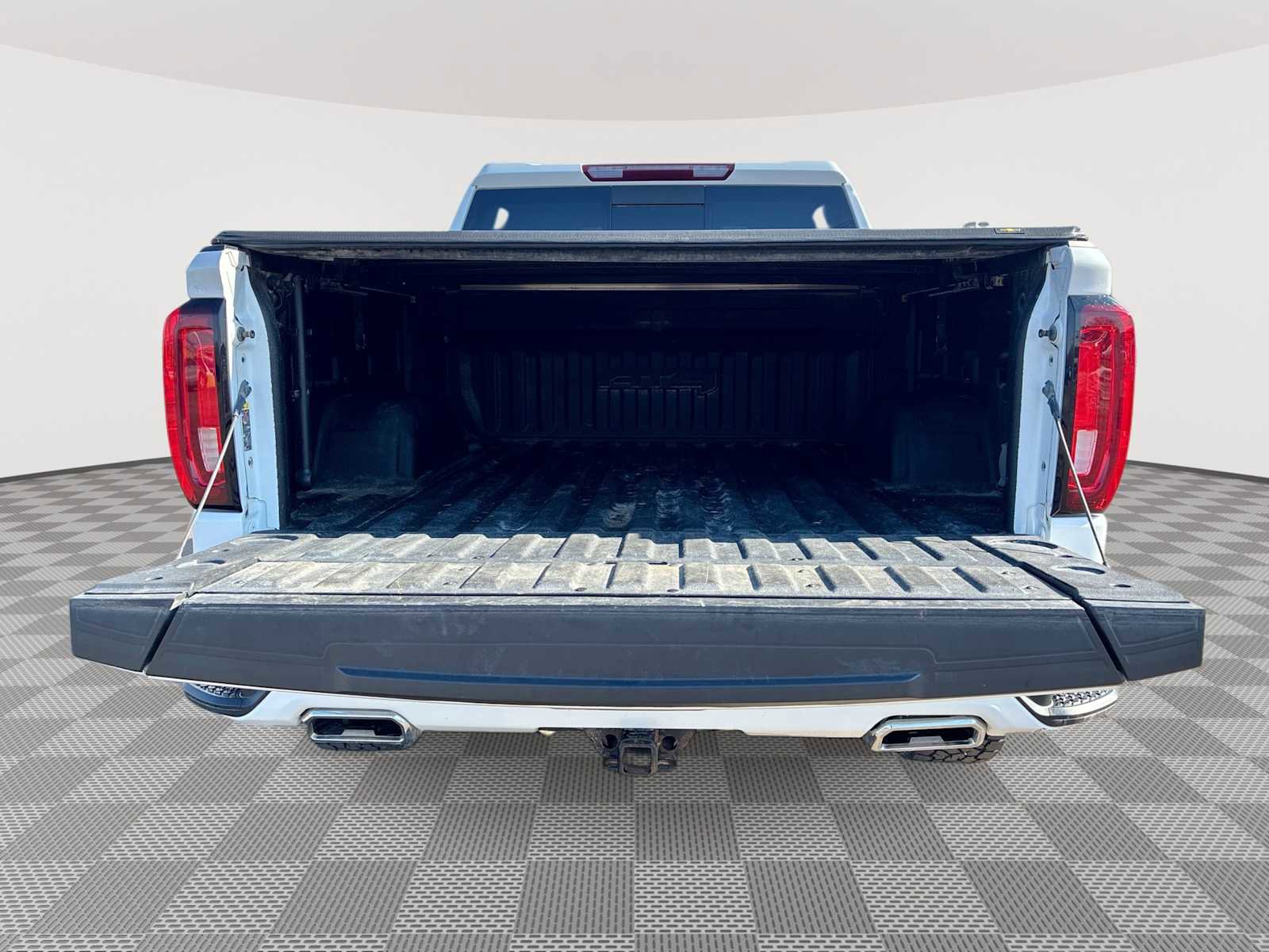 Certified 2022 GMC Sierra 1500 AT4 w/ AT4 Premium Package image 26
