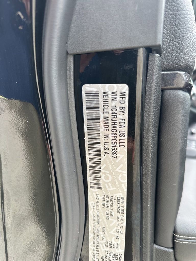 Used 2023 Jeep Grand Cherokee Laredo w/ Luxury Tech Group I image 40