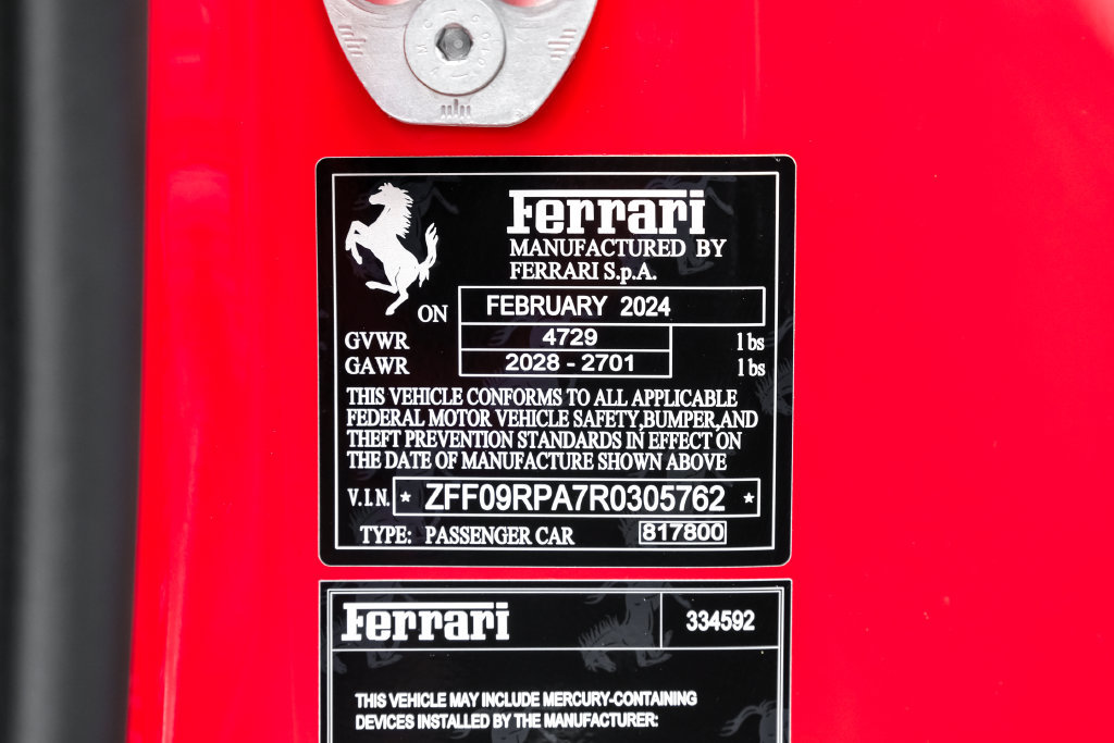 Used 2024 Ferrari Roma Spider RWD image 46