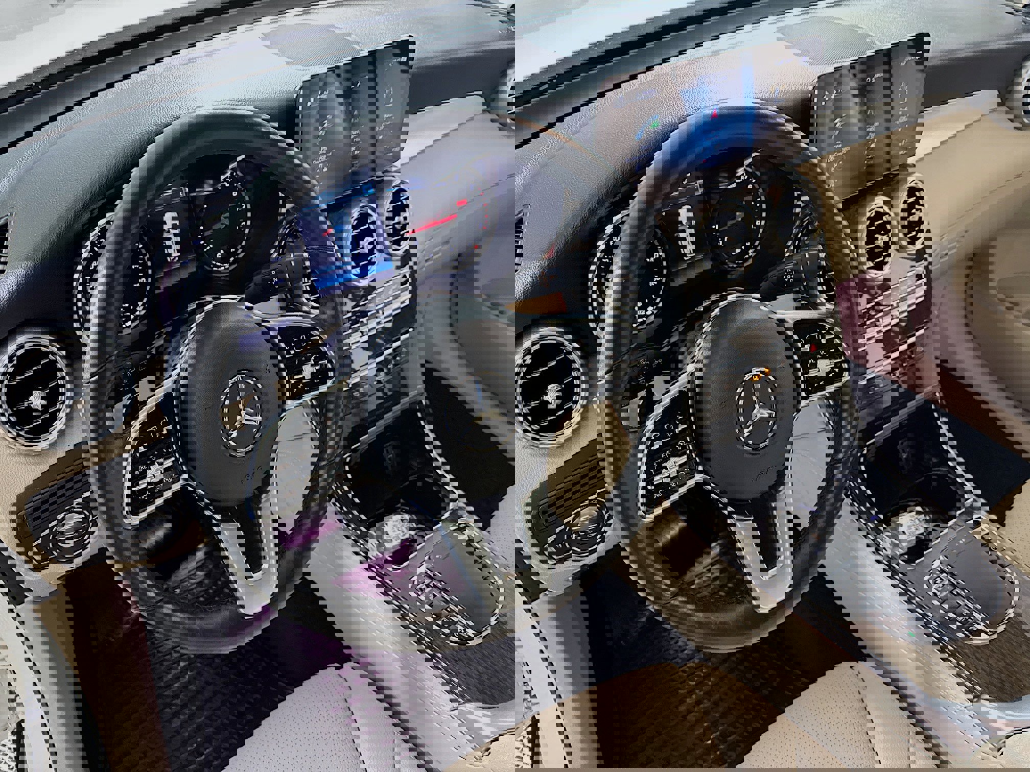 Used 2020 Mercedes-Benz GLC 300 4MATIC w/Navigation,Leather,Du image 25