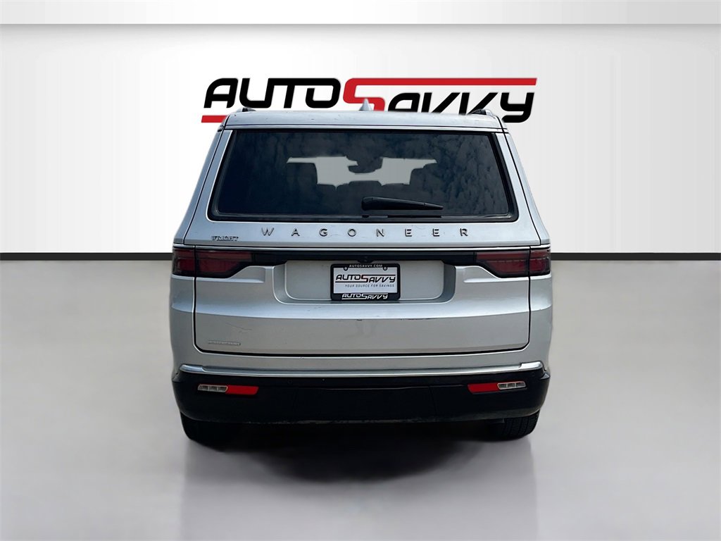 Used 2023 Jeep Wagoneer 4WD w/ Premium Group I image 6