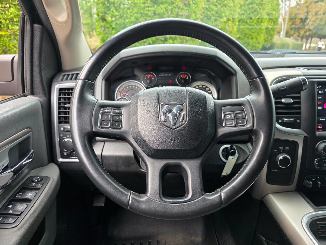 Used 2018 RAM 2500 SLT w/ Luxury Group image 19