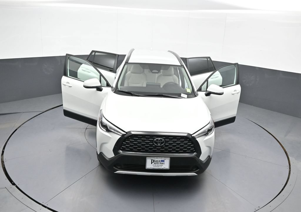 Certified 2024 Toyota Corolla Cross LE AWD/4WD image 45