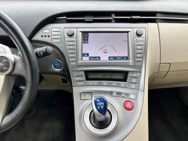 Used 2013 Toyota Prius Four w/ Deluxe Solar Roof Pkg image 18