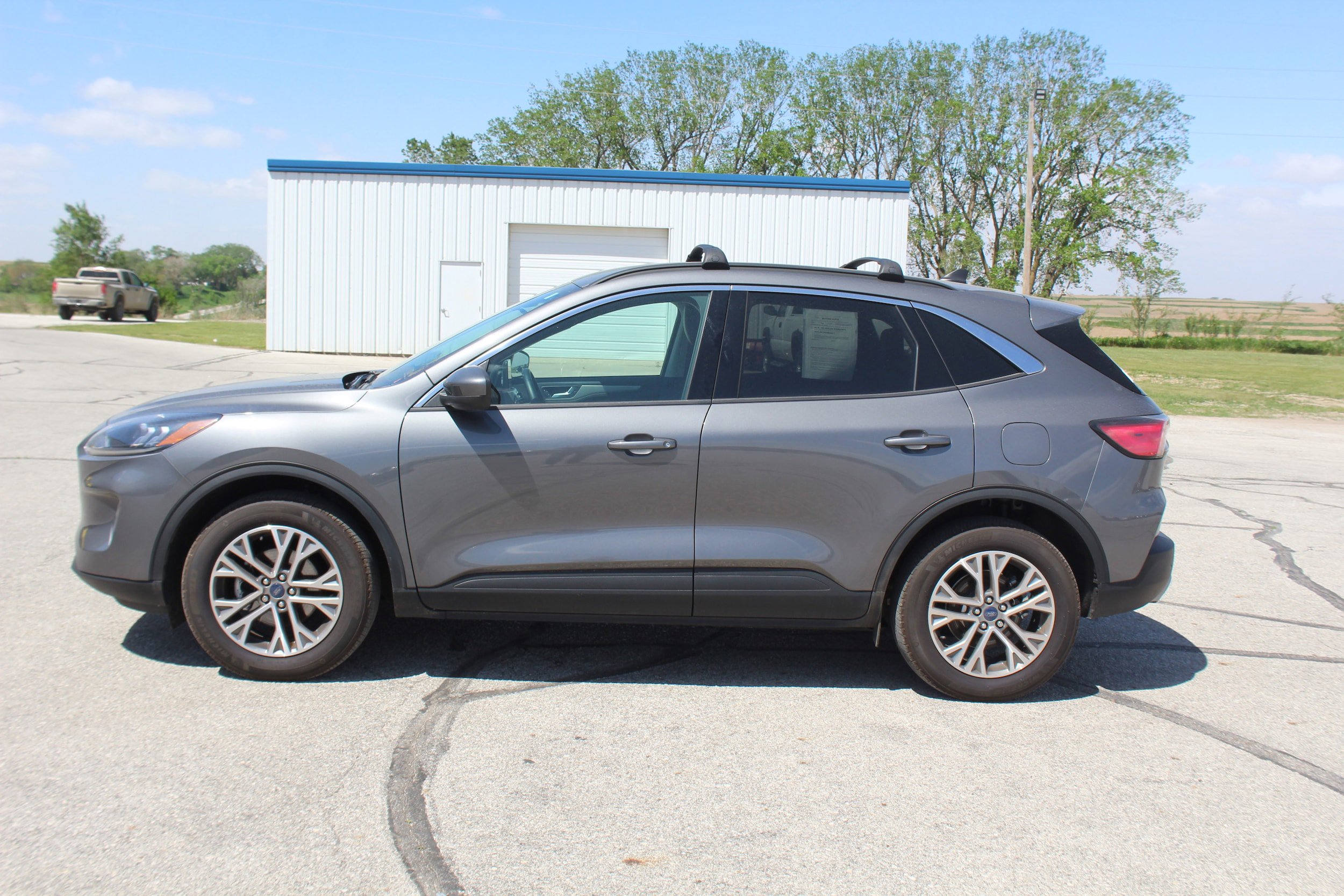 Used 2022 Ford Escape SEL AWD/4WD image 2