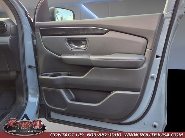 Used 2025 Honda Pilot Elite image 12