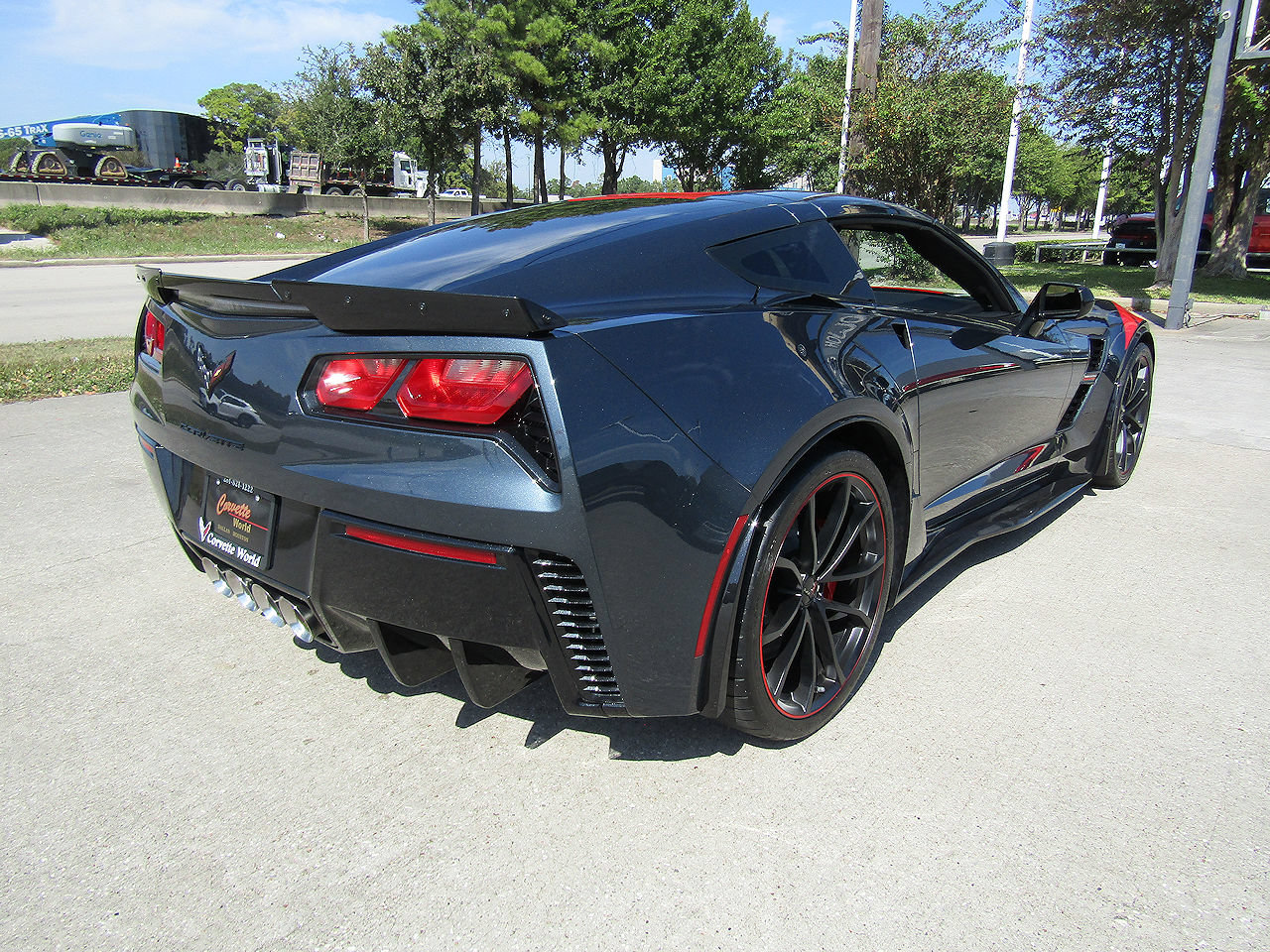 Used 2019 Chevrolet Corvette Grand Sport RWD image 5