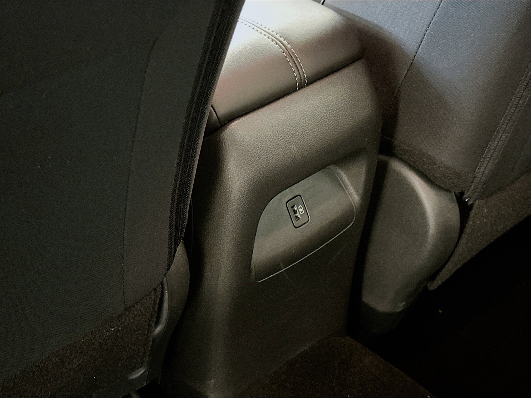 Used 2025 Nissan Sentra SV FWD image 27