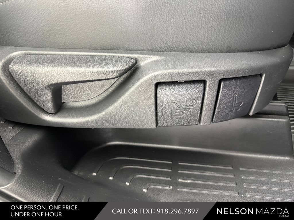 Used 2024 Toyota Highlander XSE FWD image 44
