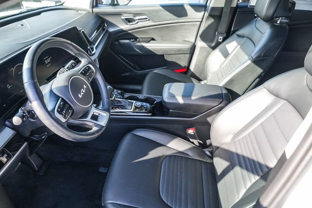 Used 2025 Kia Sportage SX image 19
