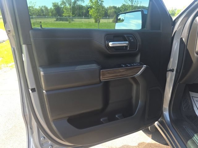 Used 2021 Chevrolet Silverado 1500 LT w/ LPO, Dark Essentials Package AWD/4WD image 19