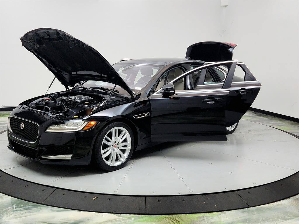 Used 2016 Jaguar XF Prestige RWD image 9