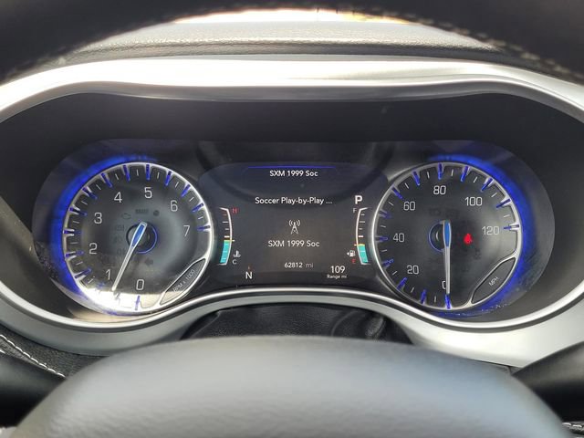 Used 2025 Chrysler Pacifica Limited image 21