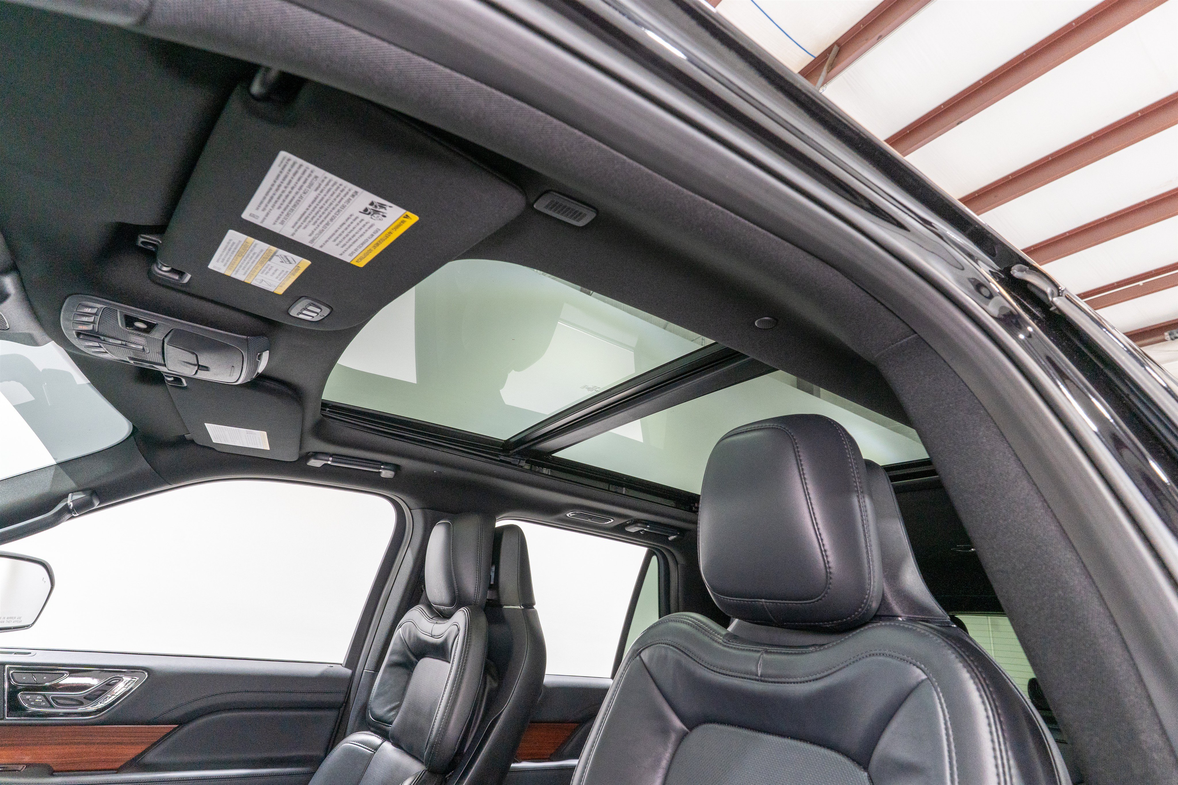 Used 2024 Lincoln Navigator Reserve AWD/4WD image 18