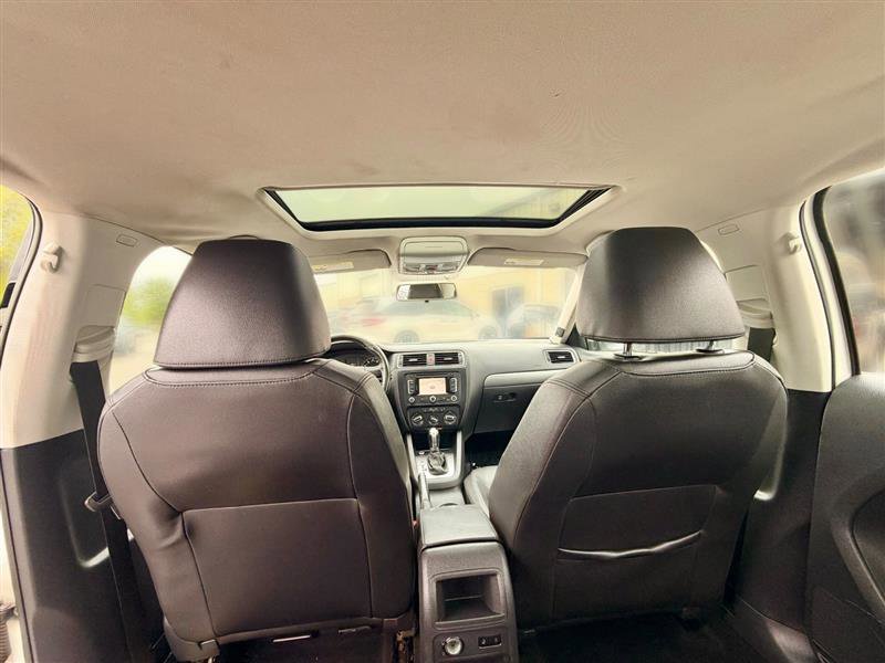 Used 2014 Volkswagen Jetta SEL FWD image 20