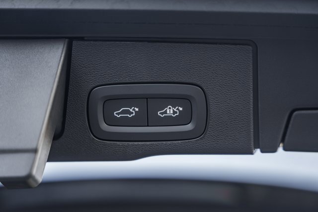 New 2026 Volvo XC60 B5 Plus w/ Protection Package Premier image 10