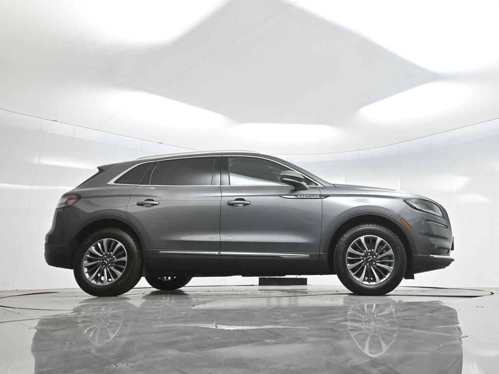Used 2023 Lincoln Nautilus FWD w/ Premium Package image 59