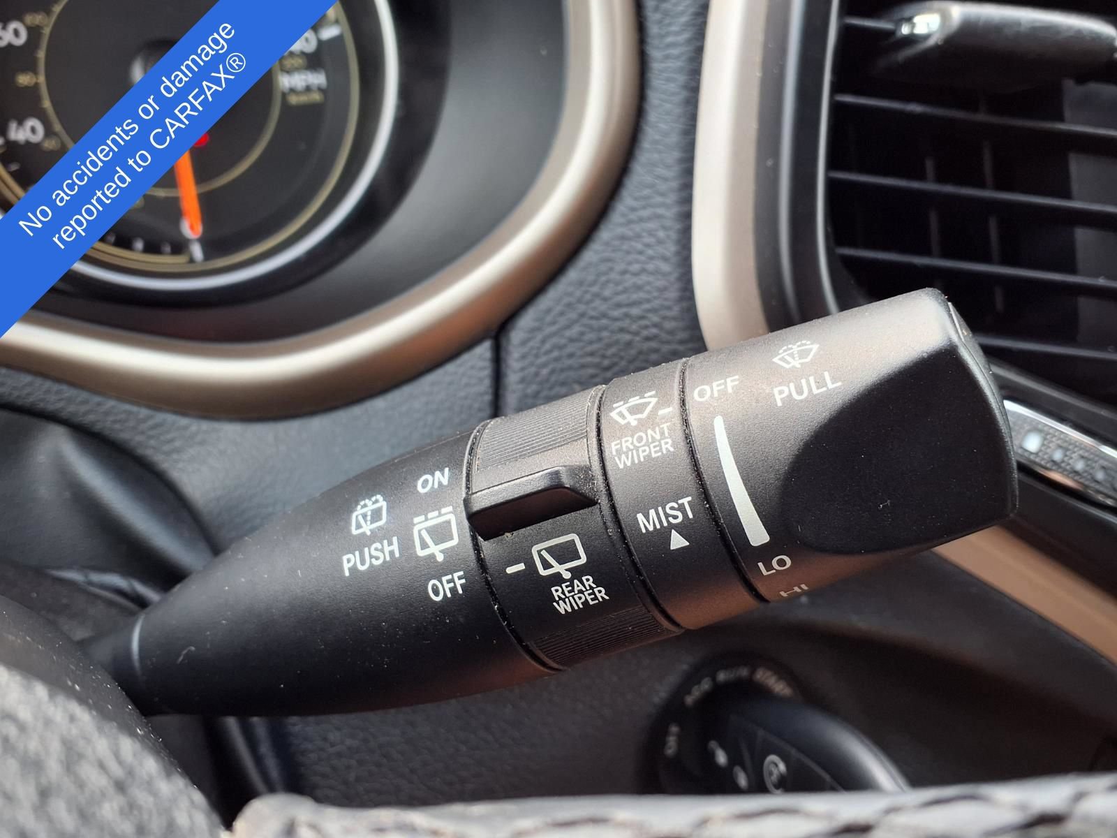 Used 2016 Jeep Cherokee Latitude w/ Cold Weather Group FWD image 21