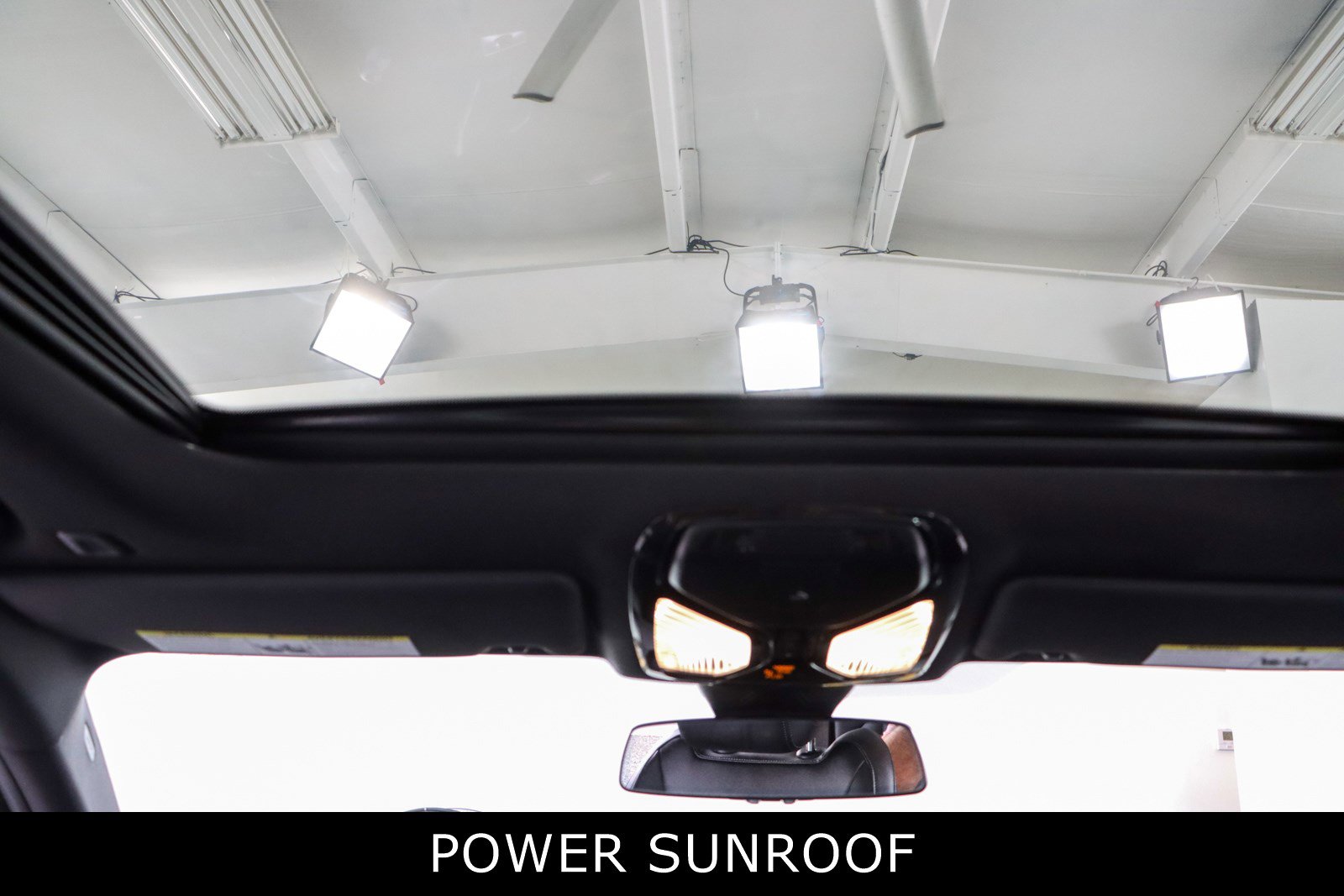 Used 2024 BMW 330i xDrive xDrive AWD image 21