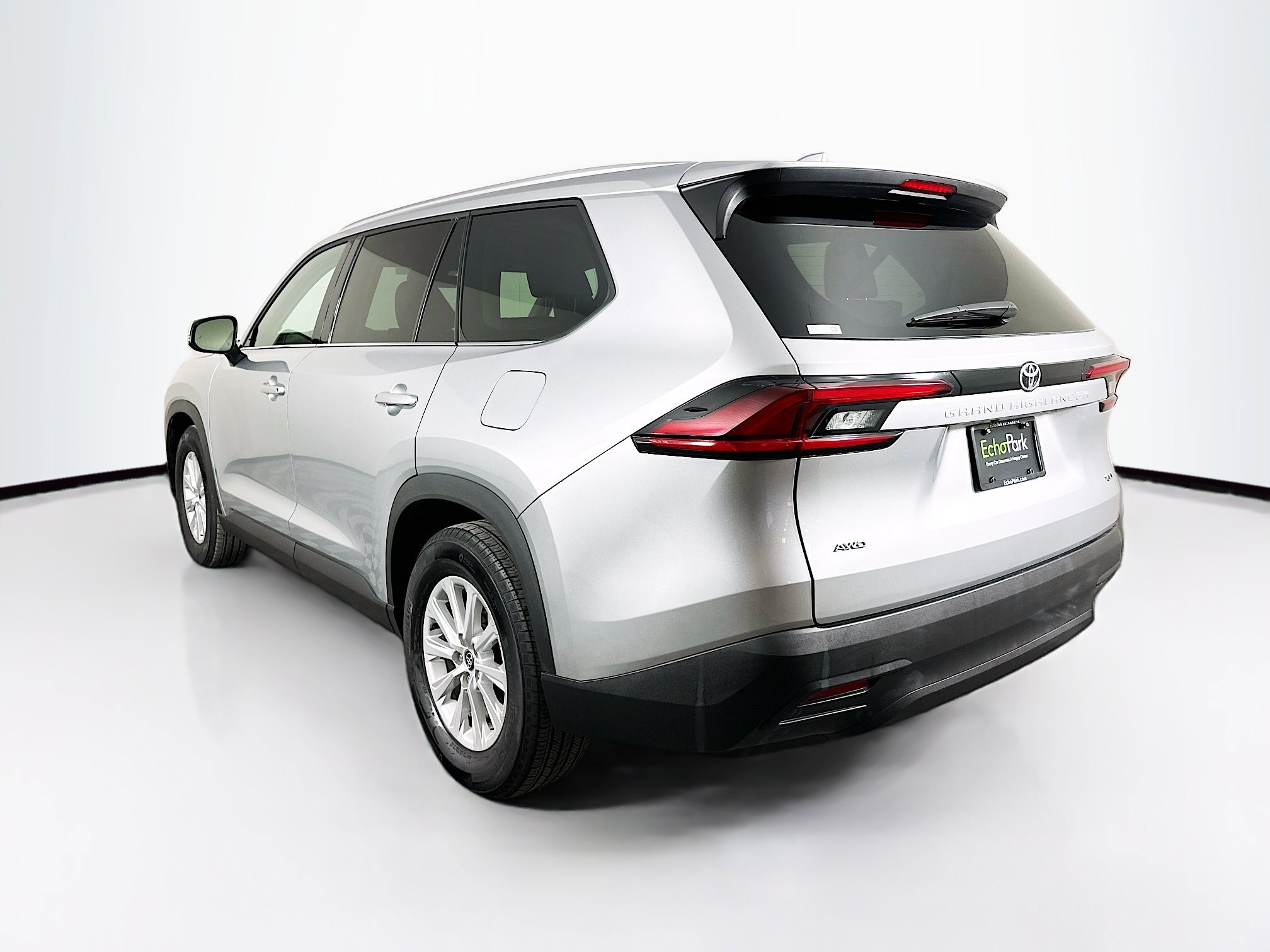 Used 2025 Toyota Grand Highlander AWD image 5