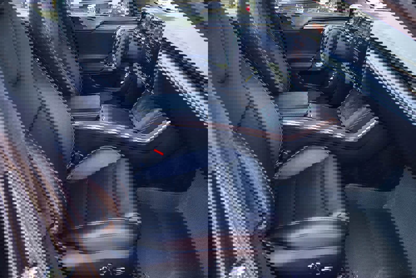 Used 2022 Tesla Model S Plaid image 17