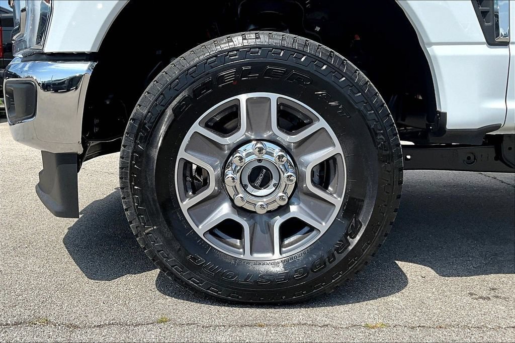 New 2026 Ford F250 Lariat w/ FX4 Off-Road Package AWD/4WD image 12