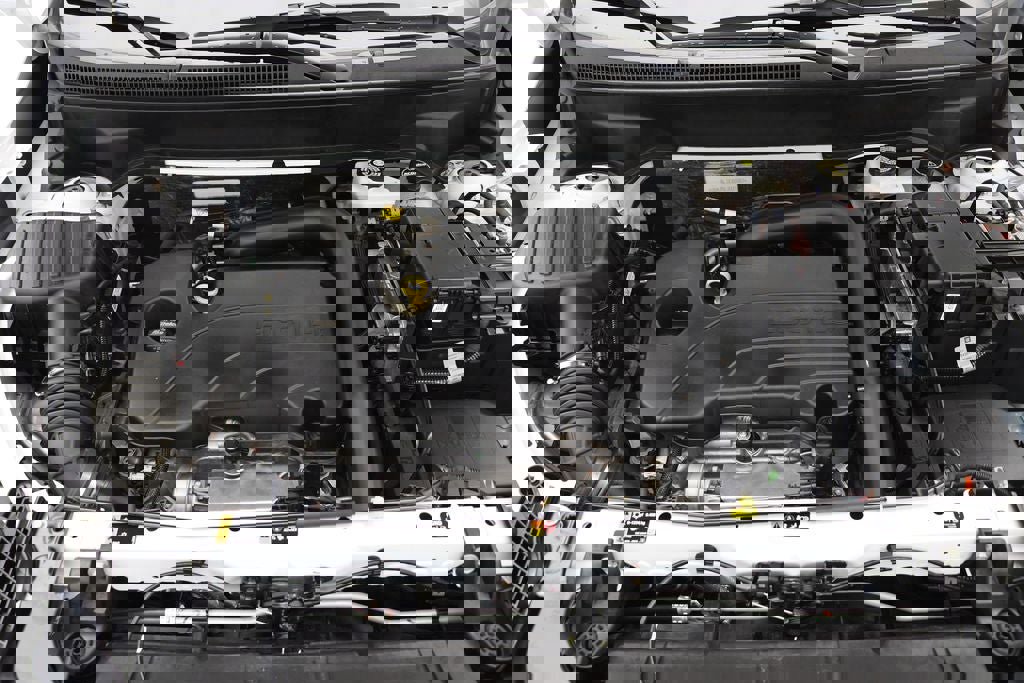 Used 2024 GMC Terrain SLE image 28