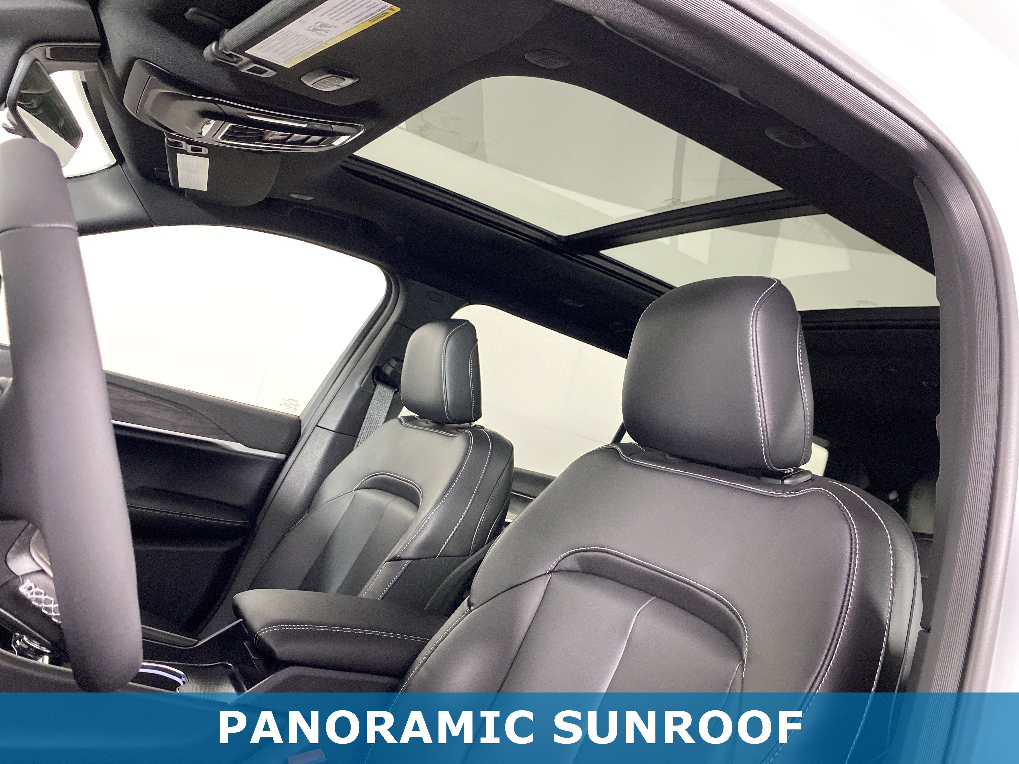 New 2025 Jeep Grand Cherokee L Limited w/ Black Appearance Package image 2