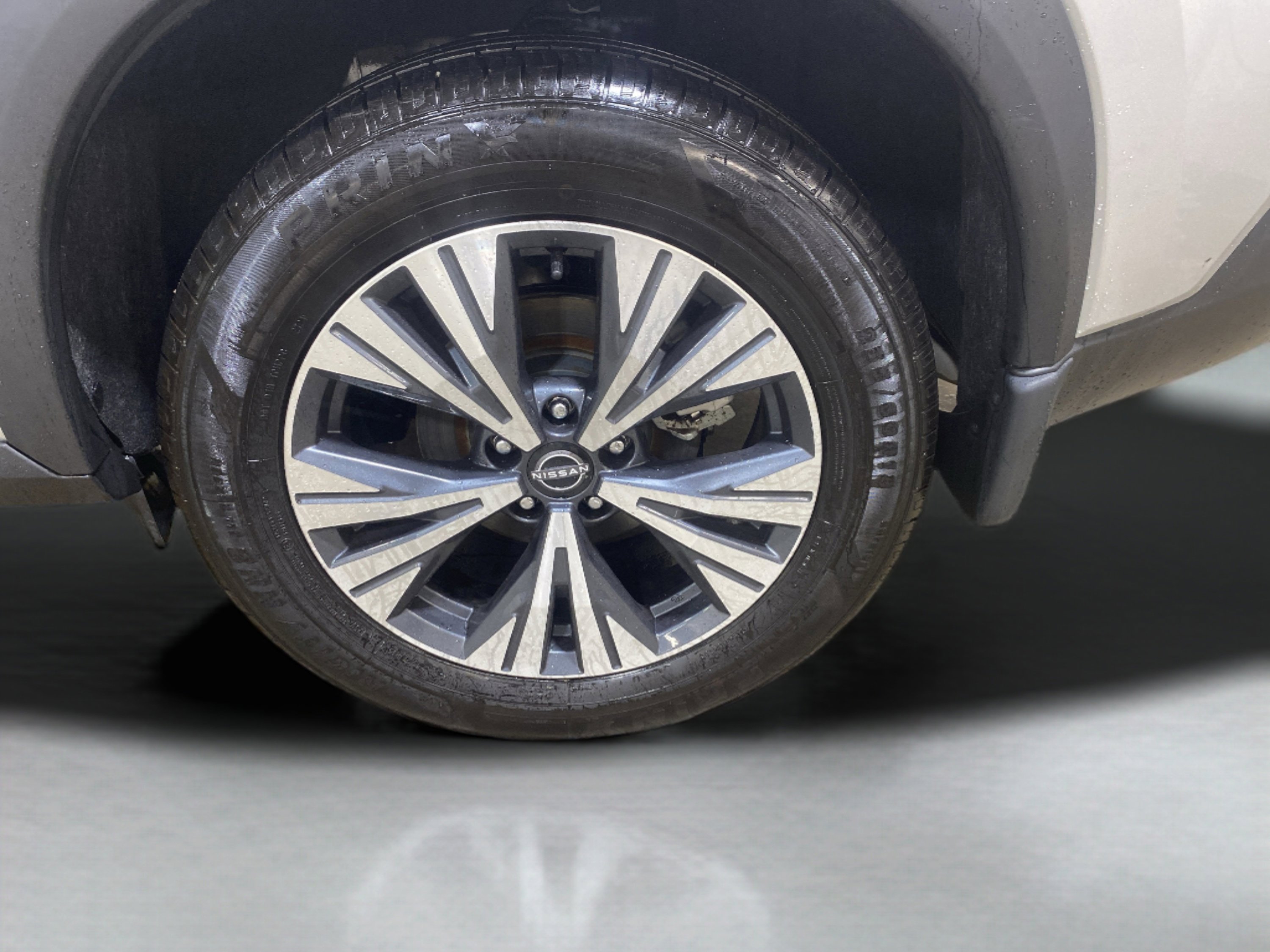 Used 2023 Nissan Rogue SV w/ SV Premium Package AWD/4WD image 9