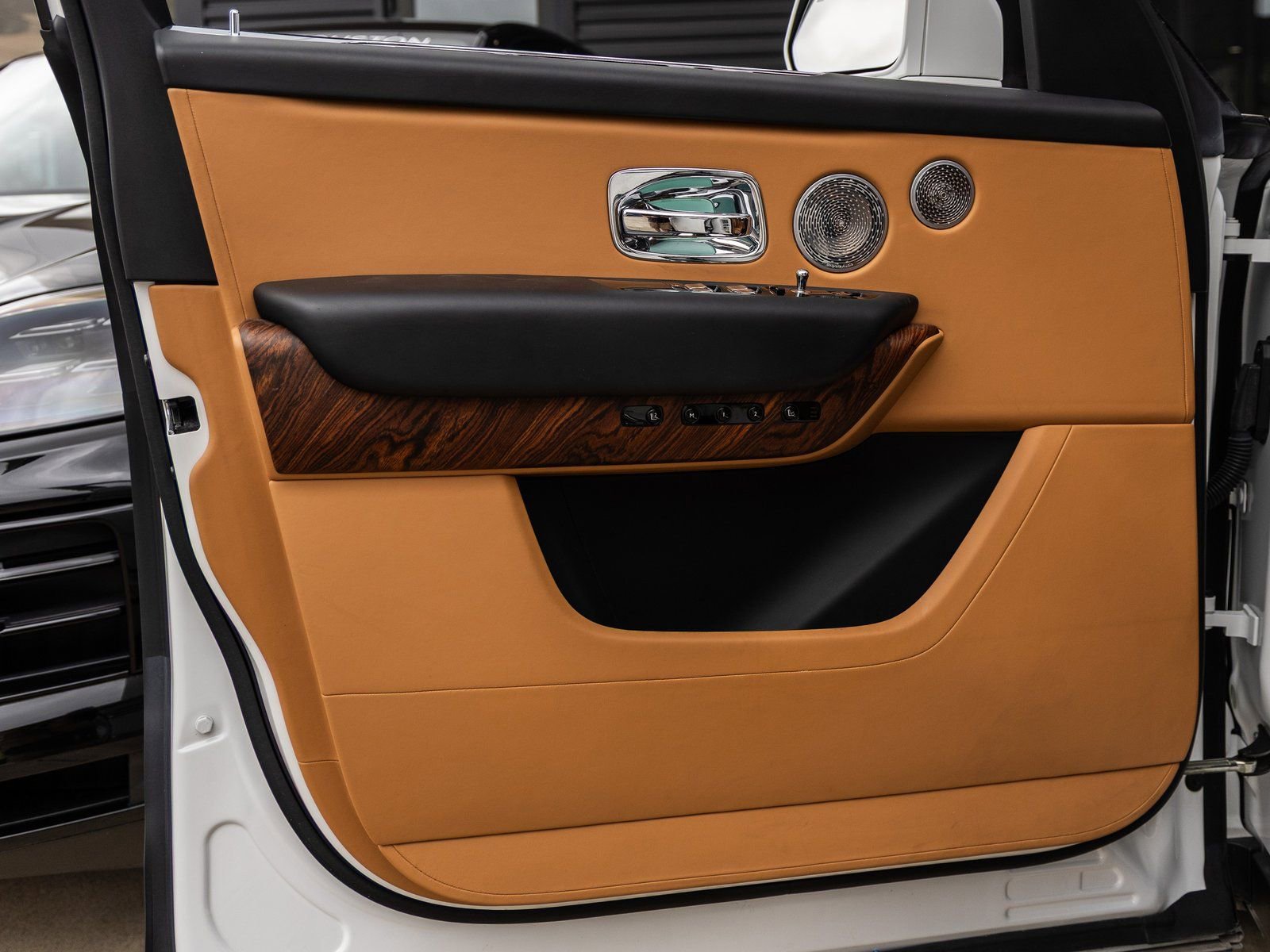 Certified 2022 Rolls-Royce Cullinan image 21