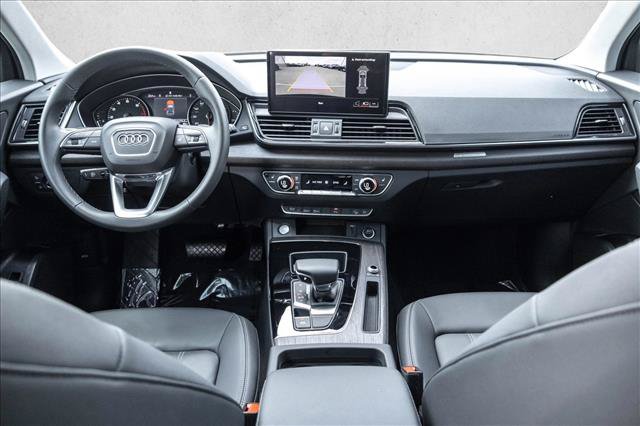 Used 2023 Audi Q5 2.0T Premium w/ Convenience Package AWD/4WD image 19