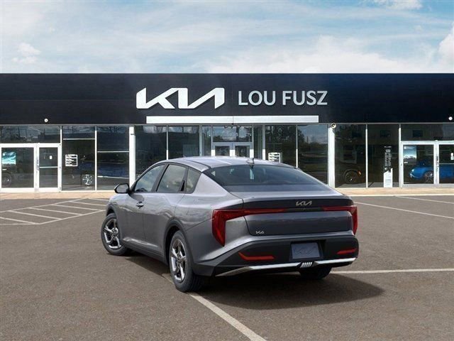 New 2026 Kia K4 FWD image 4