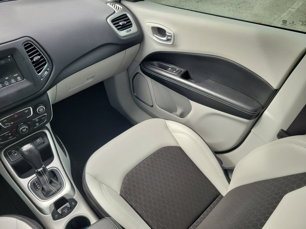 Used 2020 Jeep Compass Latitude w/ Safety & Security Group FWD image 10
