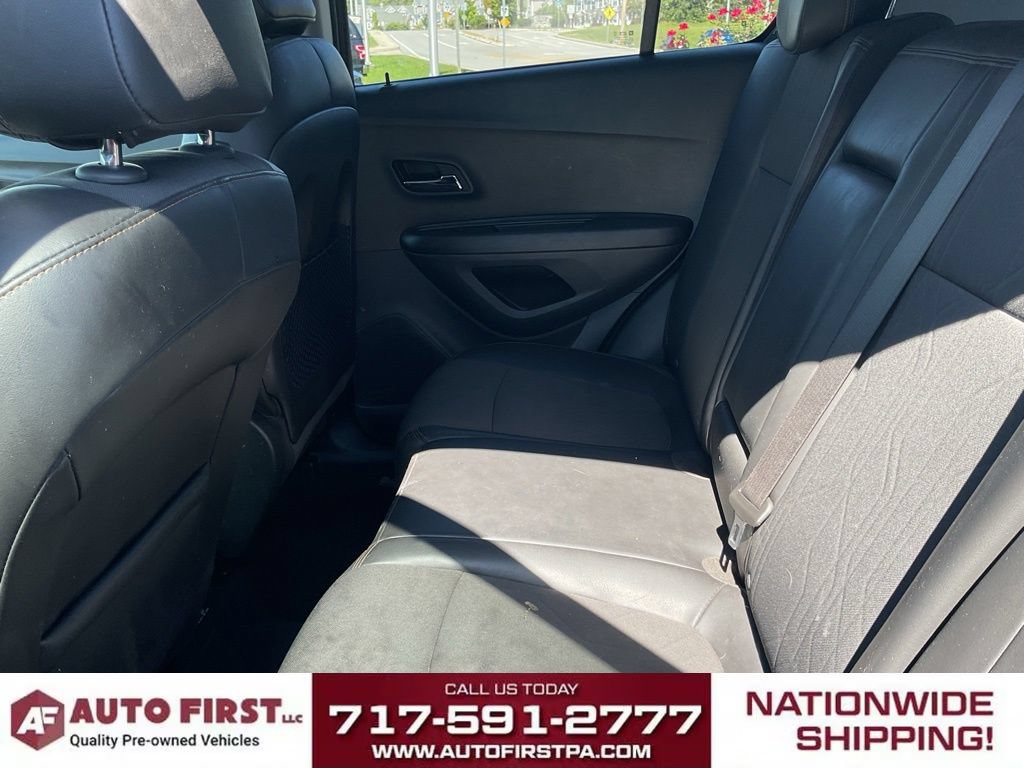 Used 2021 Chevrolet Trax LT w/ Driver Confidence Package AWD/4WD image 12