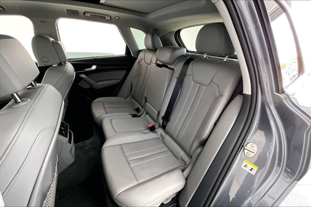 Used 2020 Audi Q5 Prestige w/ Prestige Package AWD/4WD image 33