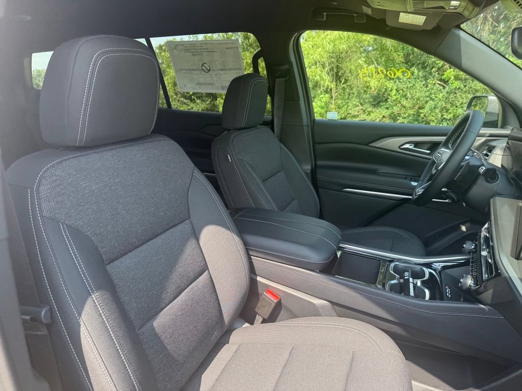New 2026 Chevrolet Traverse LT w/ Midnight/Sport Edition FWD image 24