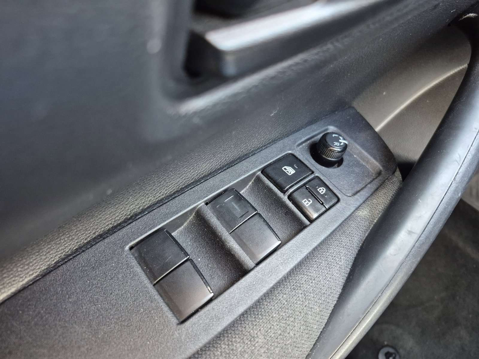 Certified 2024 Toyota Corolla LE image 13