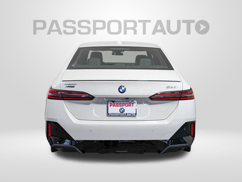 New 2026 BMW 530i xDrive w/ M Sport Package image 5