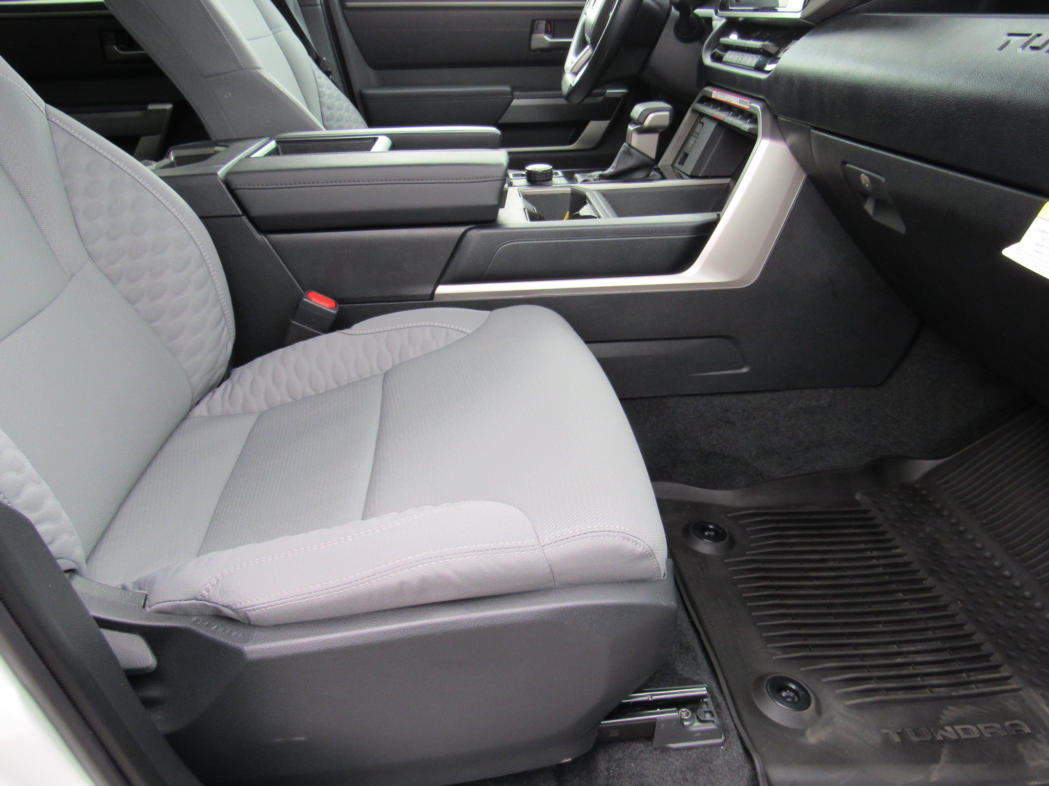 Used 2025 Toyota Tundra SR5 AWD/4WD image 29