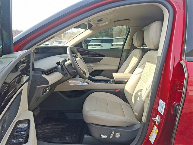 Used 2024 Lincoln Nautilus Reserve image 13