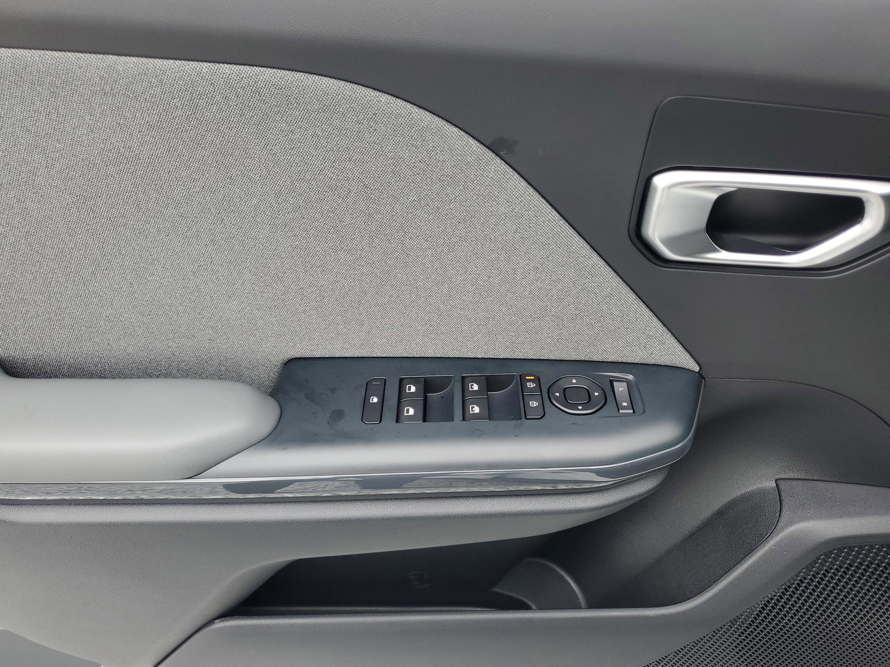 New 2025 Kia K4 EX image 29