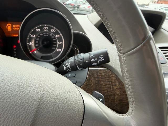 Used 2013 Acura MDX w/ Technology & Entertainment image 24
