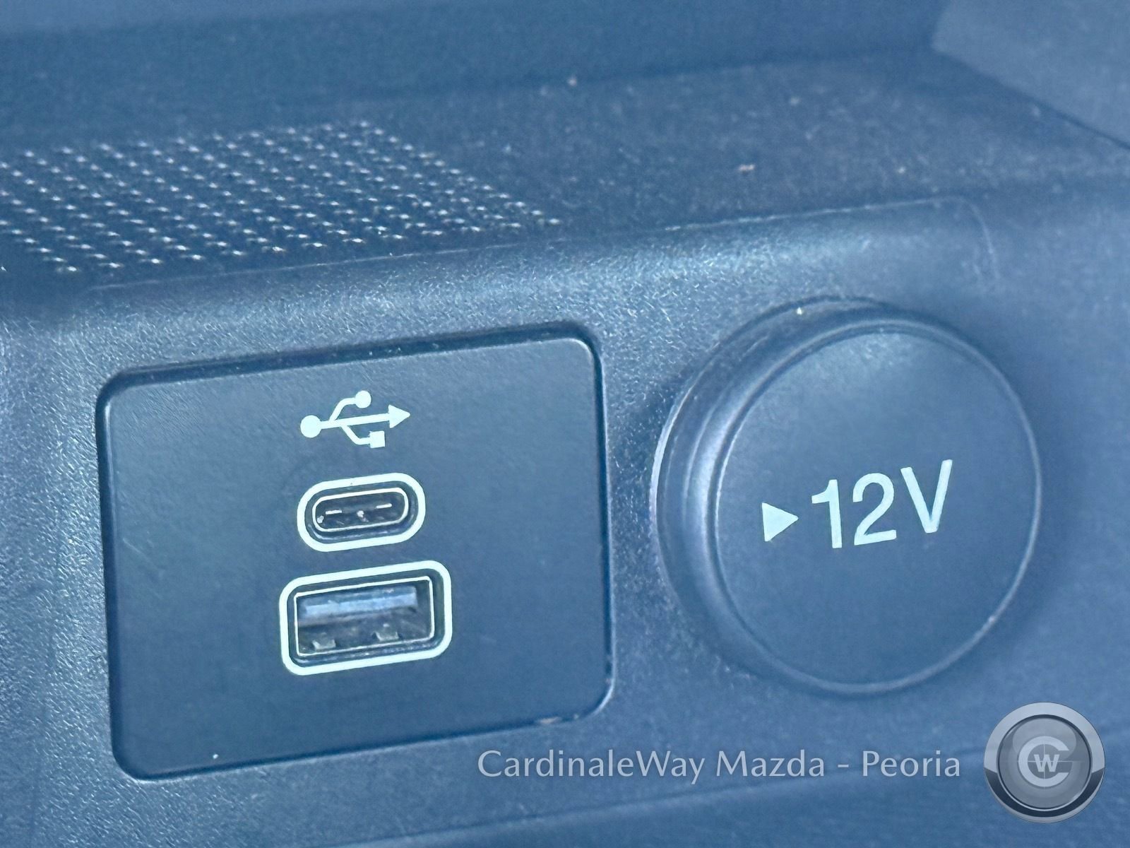 Used 2025 Ford Escape ST-Line Select AWD/4WD image 25