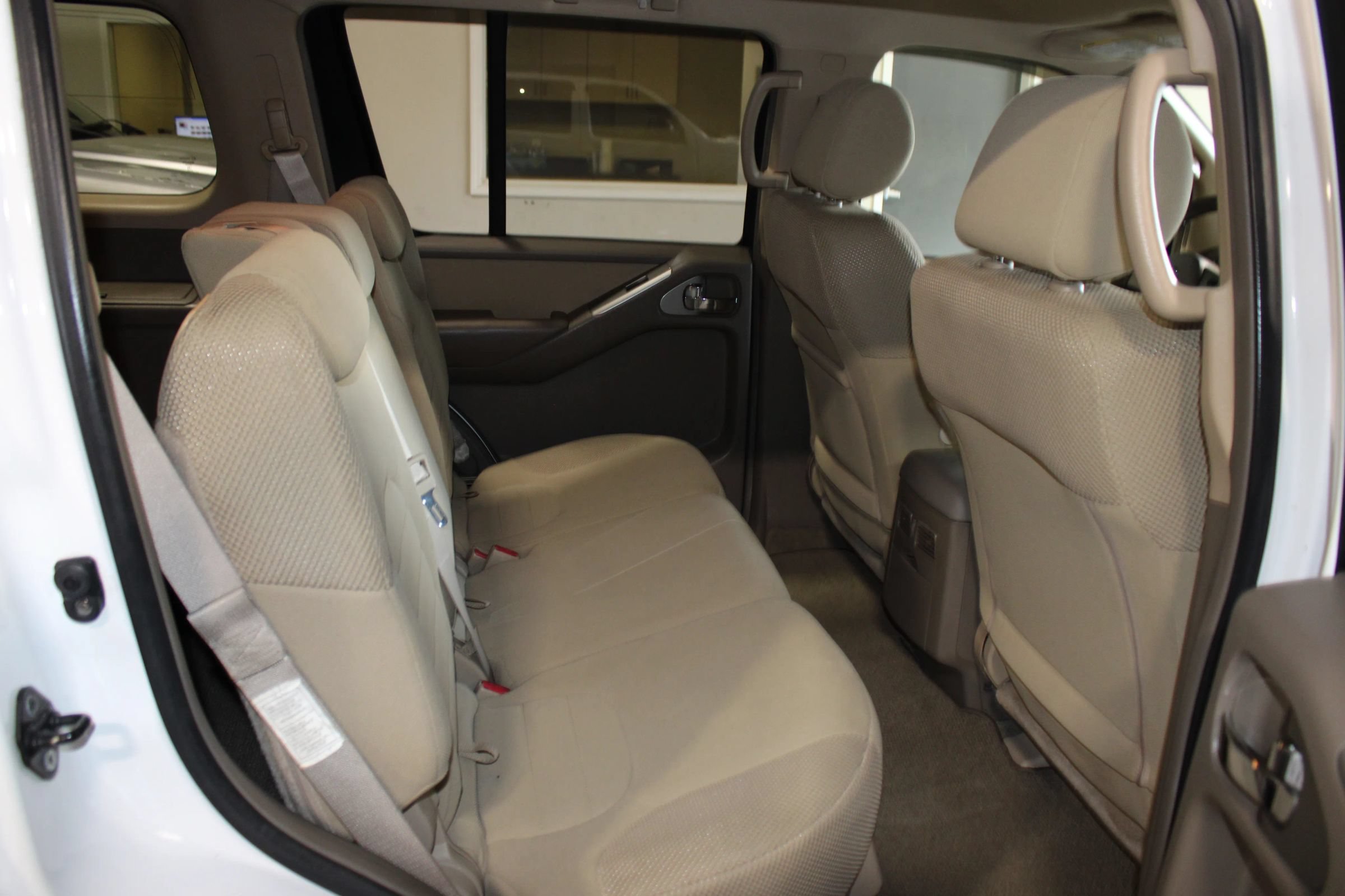 Used 2008 Nissan Pathfinder S RWD image 31